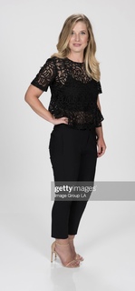 Ellen Woglom feet photo 4