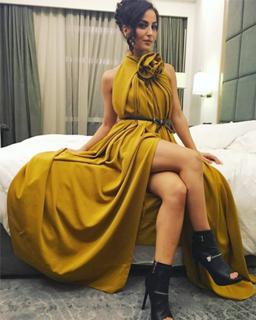 Elli Avrram feet photo thumbnail