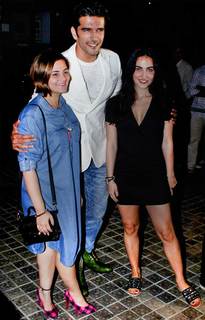 Elli Avrram feet photo thumbnail