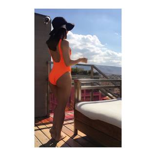 Elli Avrram feet photo thumbnail