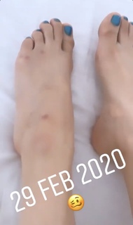 Elli Avrram feet photo thumbnail