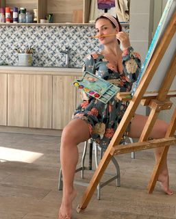 Elli Avrram feet photo thumbnail