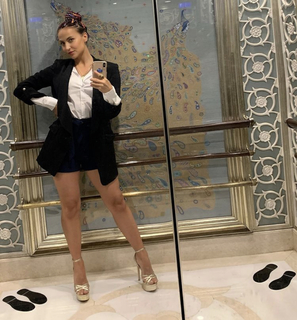 Elli Avrram feet photo thumbnail