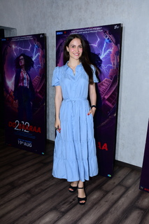 Elli Avrram feet photo thumbnail
