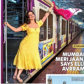 Elli Avrram feet photo thumbnail