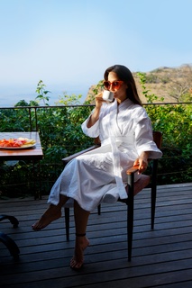 Elli Avrram feet photo thumbnail