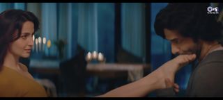 Elli Avrram feet photo thumbnail