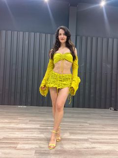 Elli Avrram feet photo thumbnail