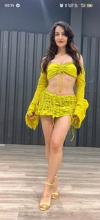 Elli Avrram feet photo 4