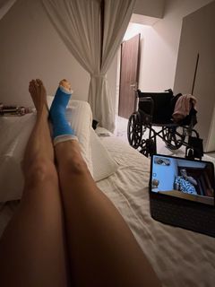 Elli Avrram feet photo 3