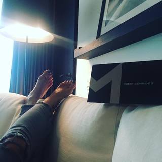 Elli Kokkinou feet photo thumbnail