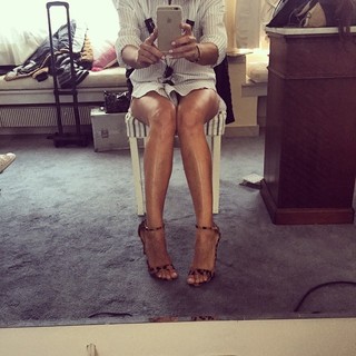 Elli Kokkinou feet photo thumbnail