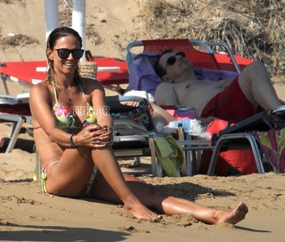 Elli Kokkinou feet photo thumbnail