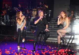 Elli Kokkinou feet photo thumbnail