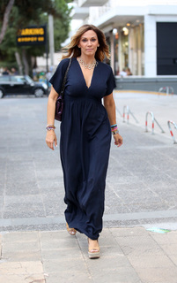 Elli Kokkinou feet photo thumbnail