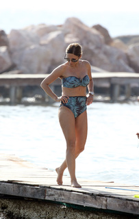 Elli Kokkinou feet photo thumbnail