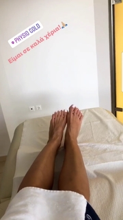 Elli Kokkinou feet photo thumbnail