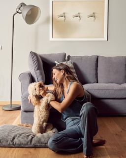 Elli Kokkinou feet photo thumbnail