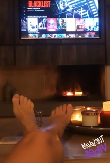 Elli Kokkinou feet photo thumbnail