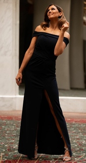 Elli Kokkinou feet photo thumbnail