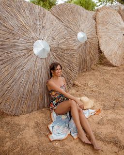 Elli Kokkinou feet photo thumbnail