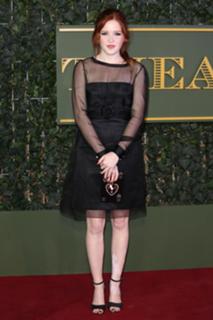 Ellie Bamber feet photo thumbnail