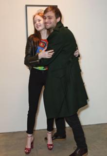 Ellie Bamber feet photo thumbnail