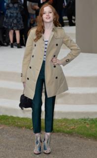 Ellie Bamber feet photo thumbnail