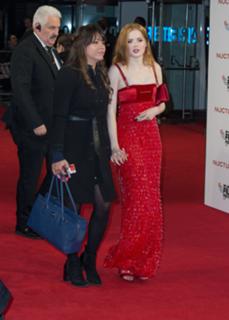 Ellie Bamber feet photo thumbnail