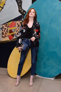 Ellie Bamber feet photo thumbnail