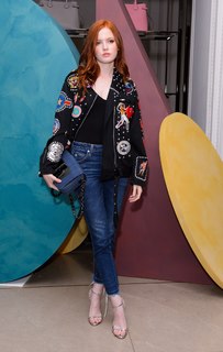 Ellie Bamber feet photo thumbnail