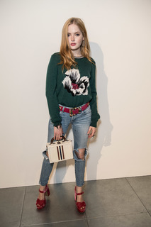 Ellie Bamber feet photo thumbnail