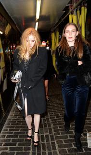 Ellie Bamber feet photo thumbnail