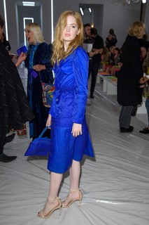 Ellie Bamber feet photo thumbnail