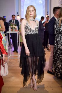 Ellie Bamber feet photo thumbnail