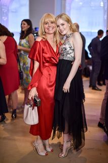 Ellie Bamber feet photo thumbnail