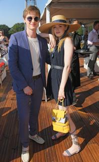 Ellie Bamber feet photo thumbnail