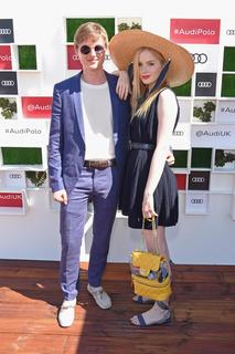 Ellie Bamber feet photo thumbnail