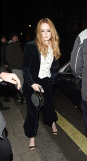 Ellie Bamber feet photo thumbnail