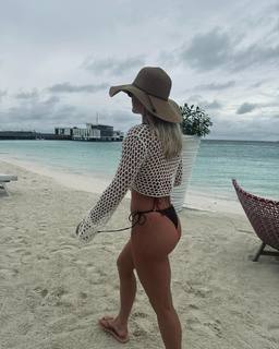 Ellie Carpenter feet photo 1
