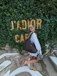Ellie Carpenter feet photo 9