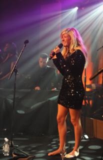 Ellie Goulding feet photo thumbnail