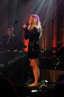 Ellie Goulding feet photo thumbnail