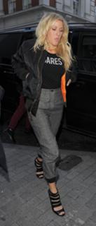 Ellie Goulding feet photo thumbnail