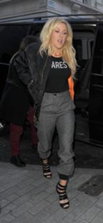 Ellie Goulding feet photo thumbnail