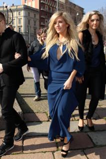 Ellie Goulding feet photo thumbnail