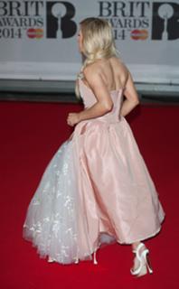 Ellie Goulding feet photo thumbnail