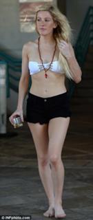 Ellie Goulding feet photo thumbnail