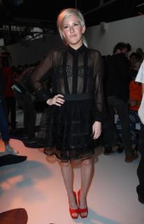Ellie Goulding feet photo thumbnail