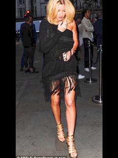 Ellie Goulding feet photo thumbnail